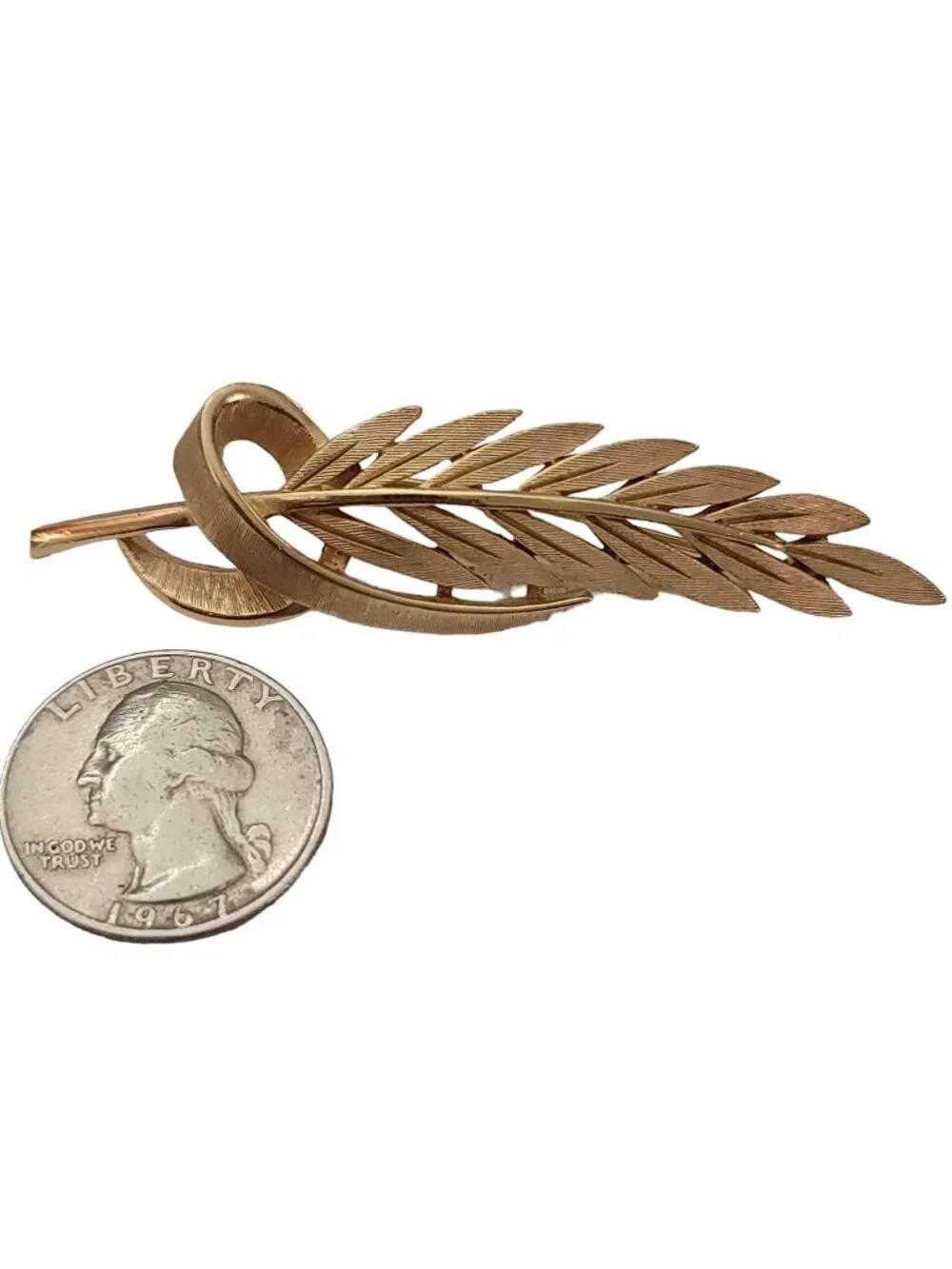 Trifari Crown Over T Gold Tone Laurel Leaf Ribbon Brooch Pin, Signed K898